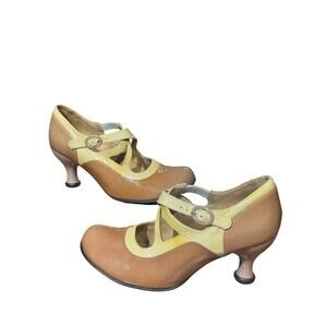 JOHN FLUEVOG BELLEVUES heels size 7.5